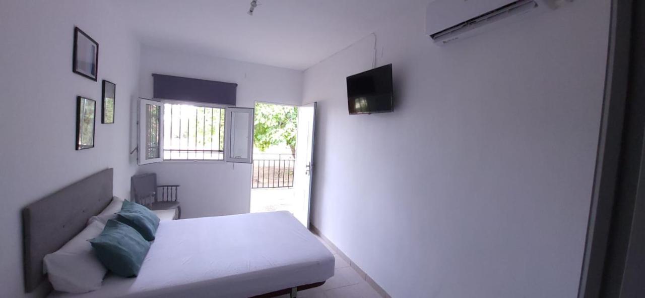 Hostal San Martin De Montalban Екстер'єр фото