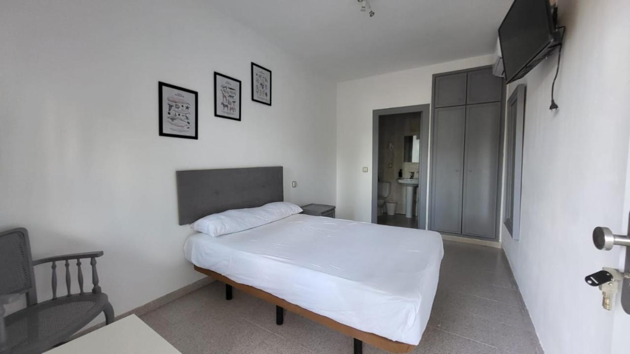 Hostal San Martin De Montalban Екстер'єр фото